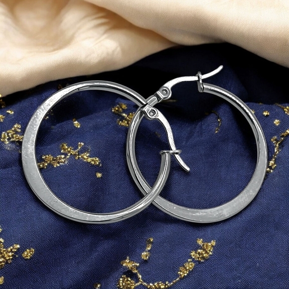 🆕️Minimalist 316L Stainless Steel Hoop Earrings | Trendy & Hypoallergenic Hoops - Picture 4 of 12